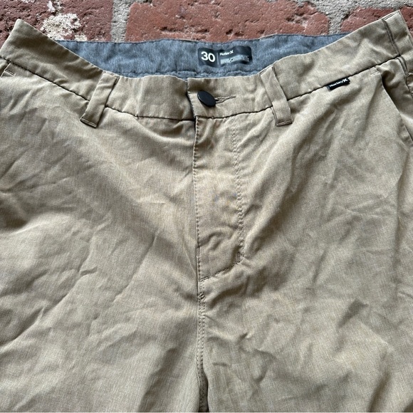 Hurley men’s knee length lightweight shorts size 30 beige Tan casual summer - Picture 2 of 15
